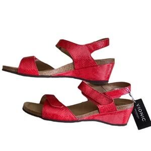 VIONIC 11 Sandals 11 Retro Wedges low heel Comfort Adjustable Patent Leather